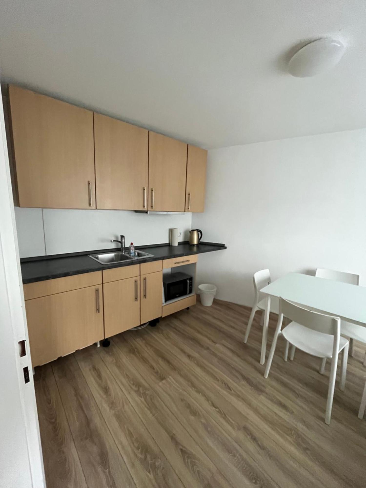 Apartment Dusseldorf-City Eksteriør billede